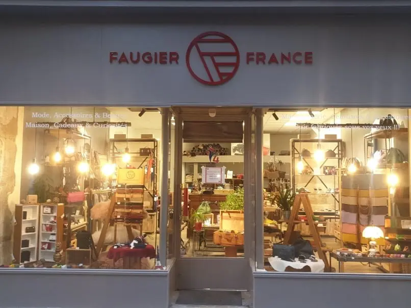 nouvel atelier-boutique